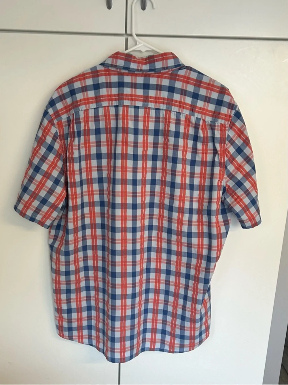 L.L. Bean Red, Blue & White Short Sleeve Plaid Cotton Button-Down Shirt. Size L - Picture 2 of 11